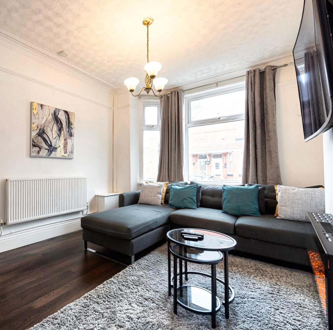 Bright & Modern 3 Bedroom Old Trafford Home Manchester Exterior photo