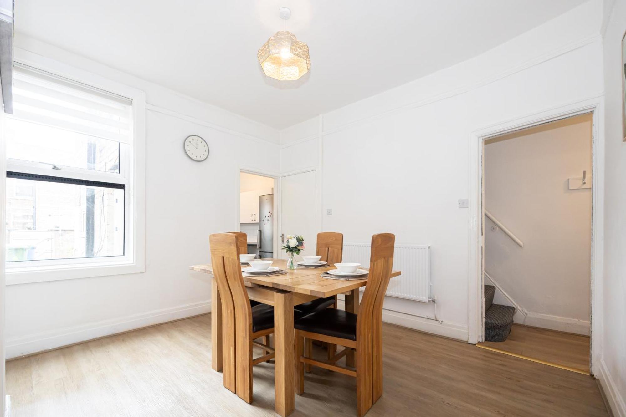 Bright & Modern 3 Bedroom Old Trafford Home Manchester Exterior photo